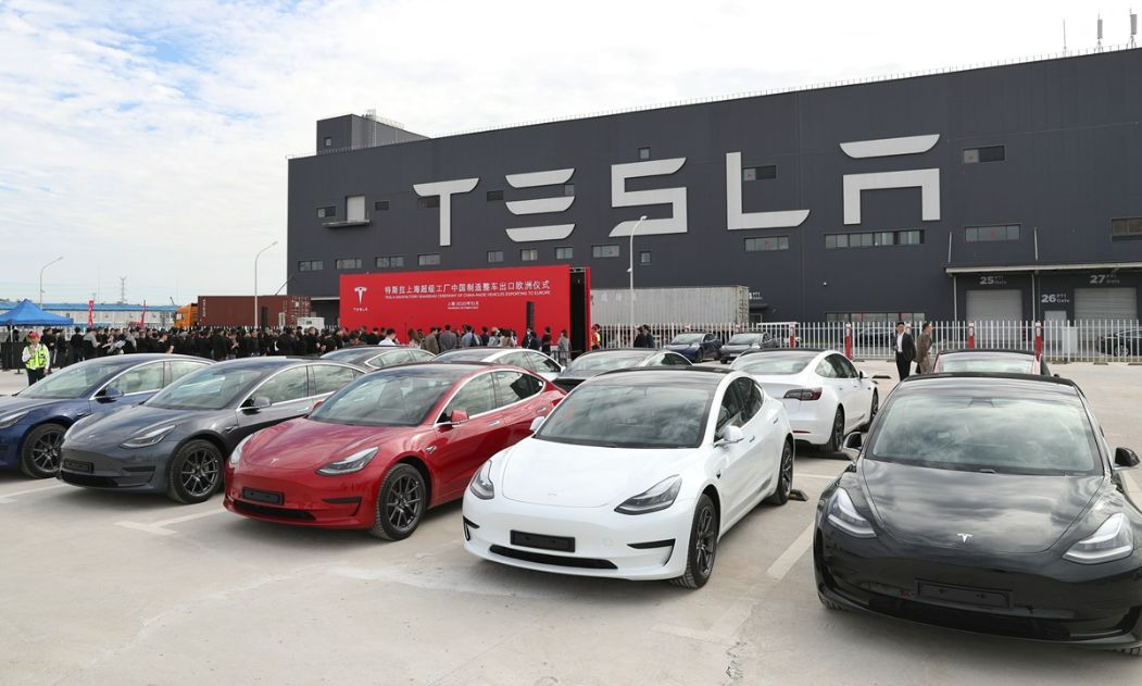 Chiến lược kinh doanh của Tesla hướng tới phương tiện thân thiện với môi trường