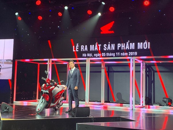 Lễ ra mắt sản phẩm mới của Honda với nhiều hiệu ứng sân khấu ấn tượng - Nguồn: Internet
