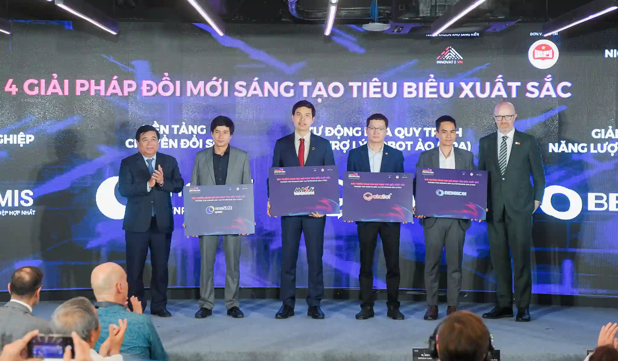 MISA AMIS là 1 trong 4 giải pháp xuất sắc nhất tại Lễ Công bố Giải pháp Đổi mới sáng tạo Việt Nam 2023