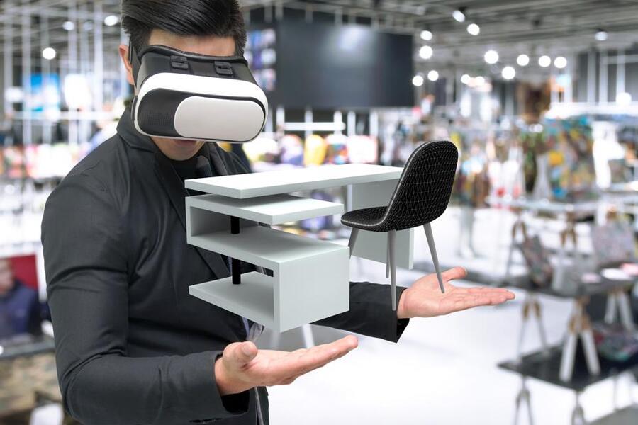 Sử dụng các công nghệ mới như AR và VR