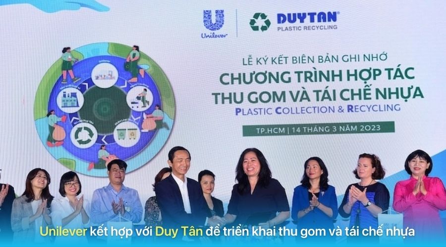 Unilever kết hợp với Duy Tân trong dự án thu gom và tái chế nhựa