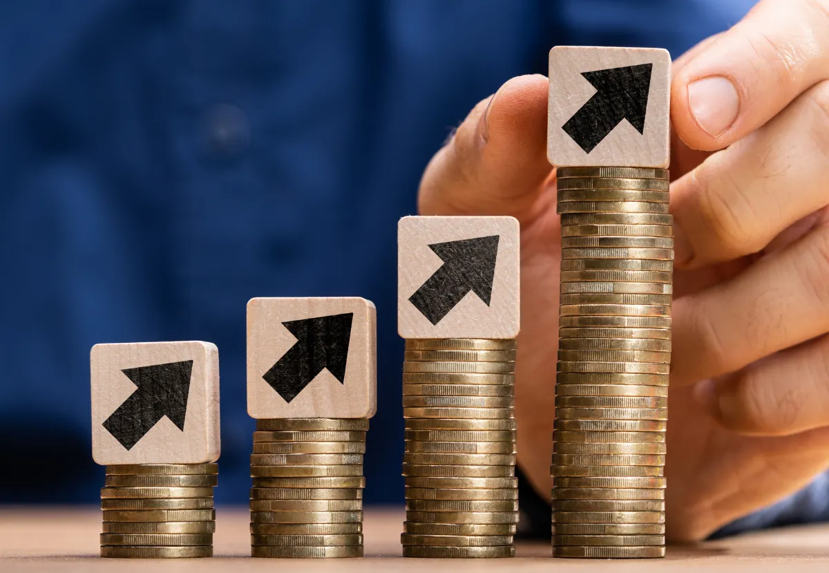 quy định tăng lương hàng năm