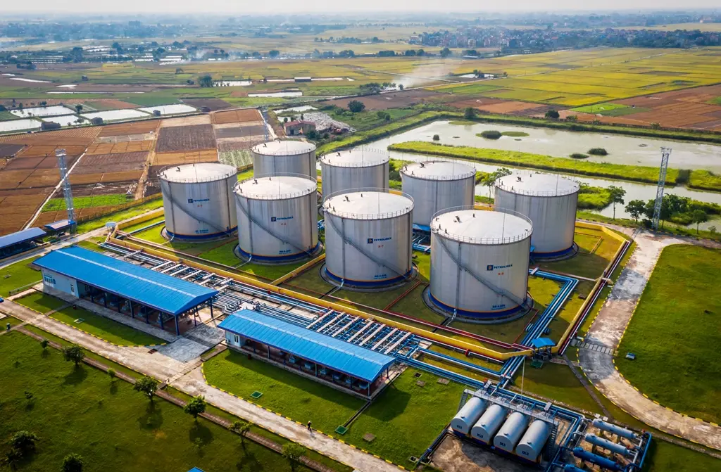 Quản lý kho xăng dầu hiệu quả cho doanh nghiệp