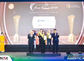 MISA eShop vinh dự đạt giải thưởng Sao Khuê và ghi danh Bản đồ Giải pháp Công nghệ số Việt Nam 2026 Đại diện MISA nhận giải thưởng Sao Khuê 2026.